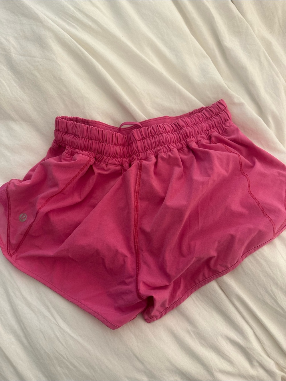 Lululemon pink hotty hot Women's Athletic Shorts size 6